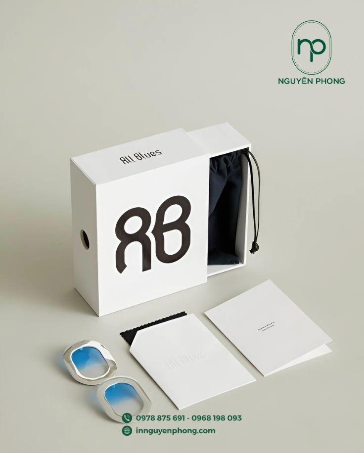 Mẫu hộp rút đựng kính kèm theo thẻ cảm ơn